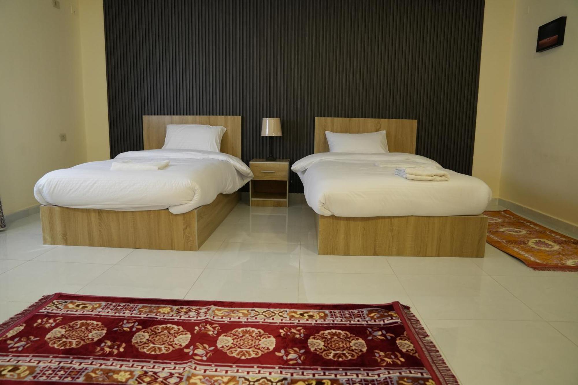 Uncle Ali Hotel Wadi Musa Exteriör bild