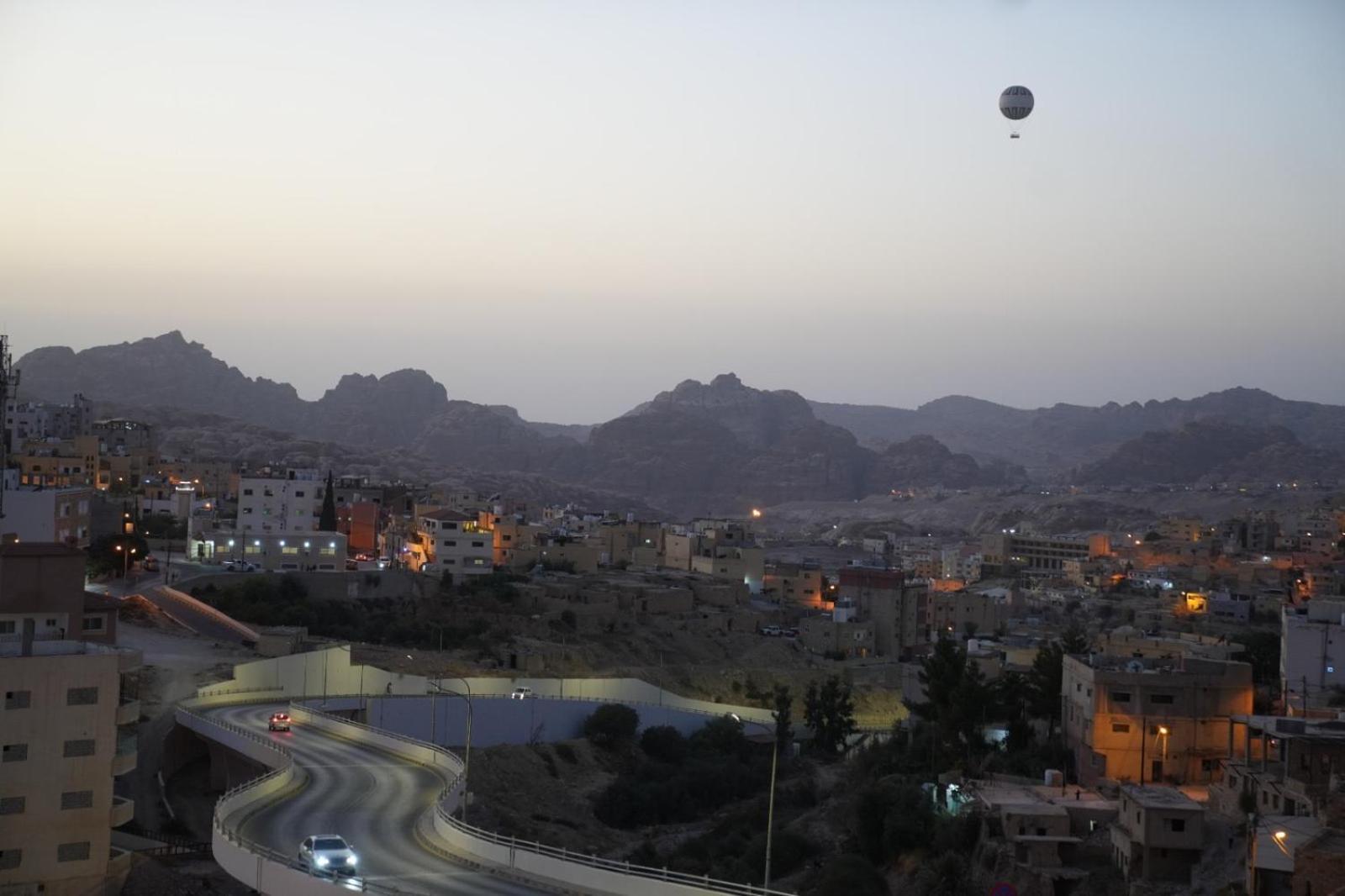 Uncle Ali Hotel Wadi Musa Exteriör bild