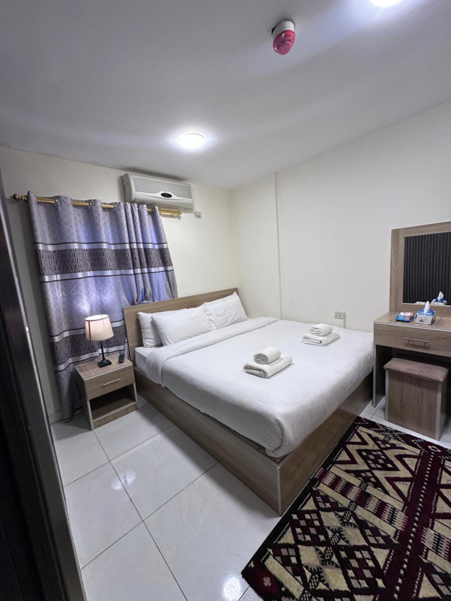 Uncle Ali Hotel Wadi Musa Exteriör bild