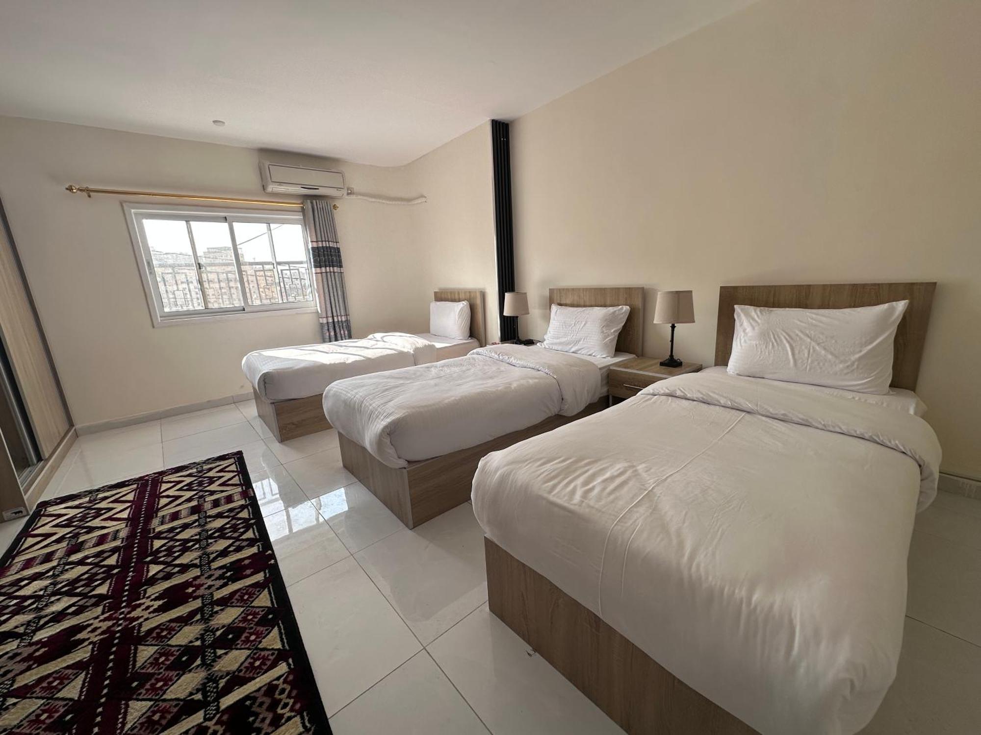 Uncle Ali Hotel Wadi Musa Exteriör bild